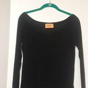 JUICY*off shoulder tee